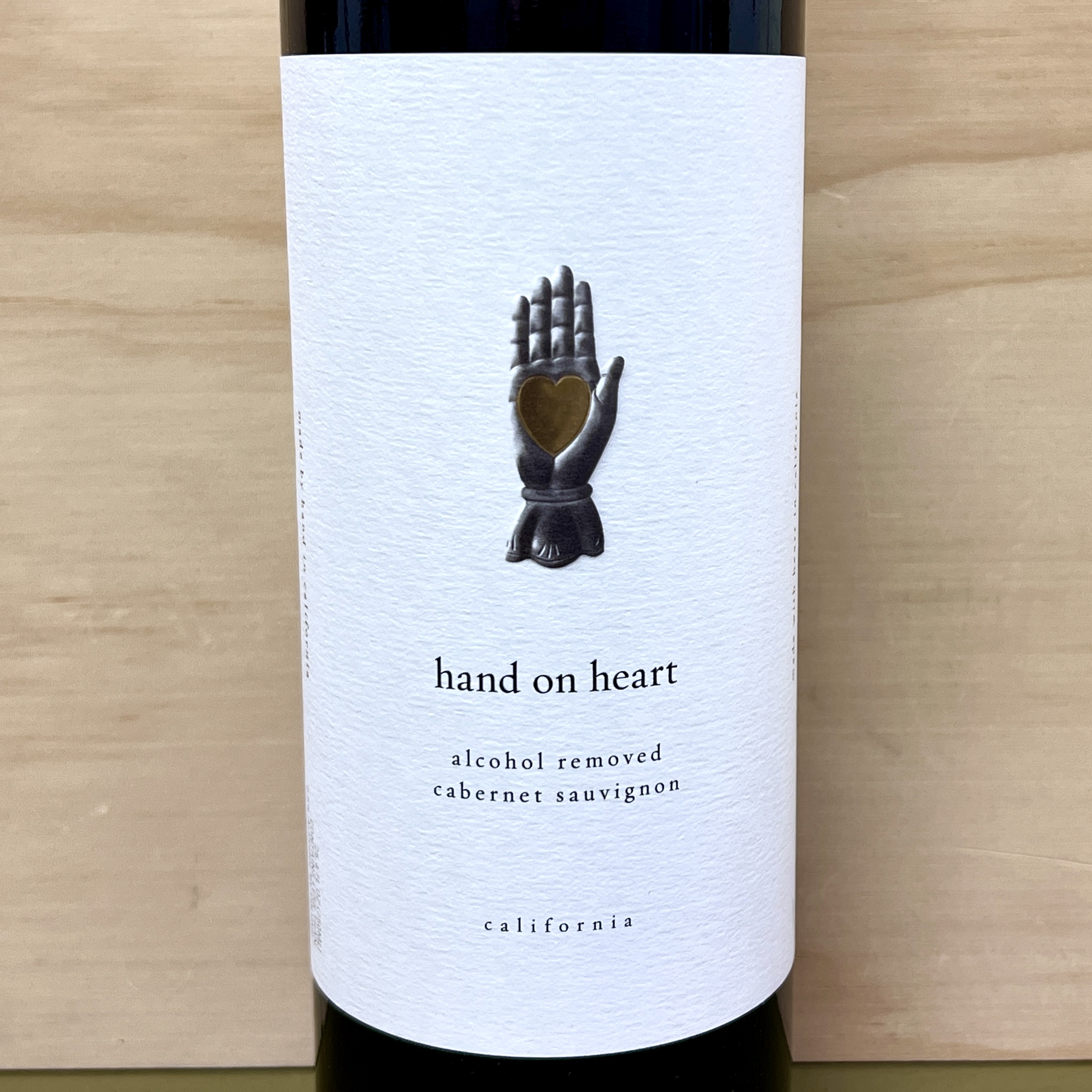 Hand on Heart alcohol removed Cabernet Sauvignon